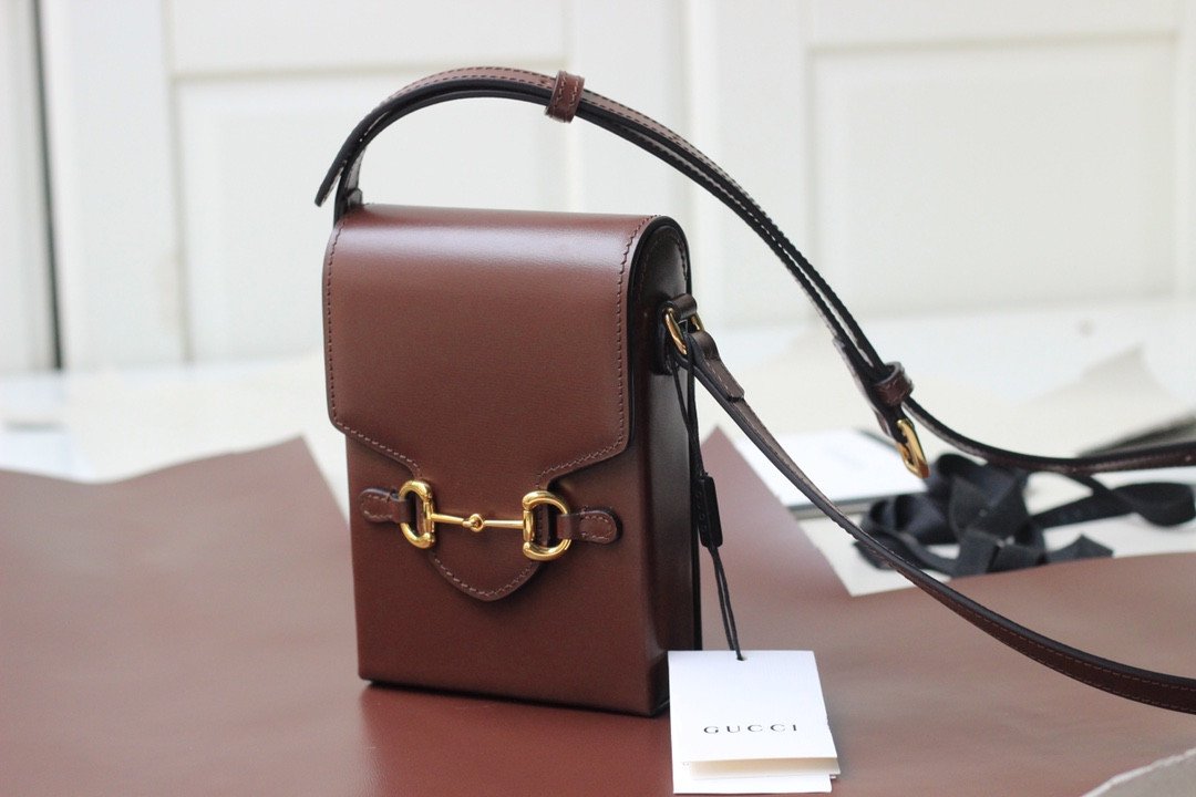 Gucci Horsebit 1995 Mini Bag Elegant Rectangular Leather Shoulder Bag 10