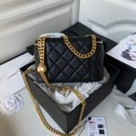 CHANEL 23P Heart Ball Vanity Case 17cm 2