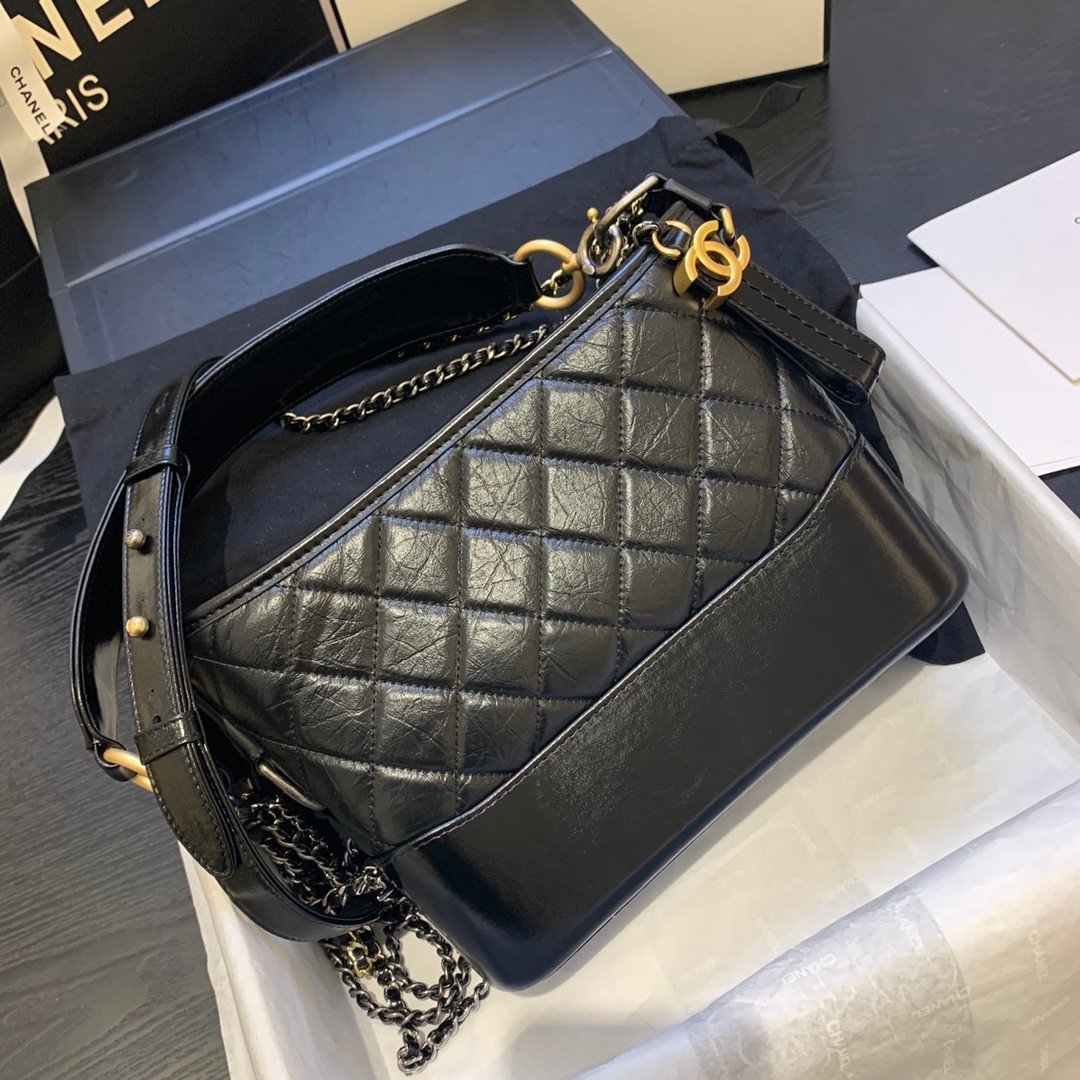 Chanel Gabrielle Hobo Bag Logo Letter Strap Edition (Small) 20cm 21