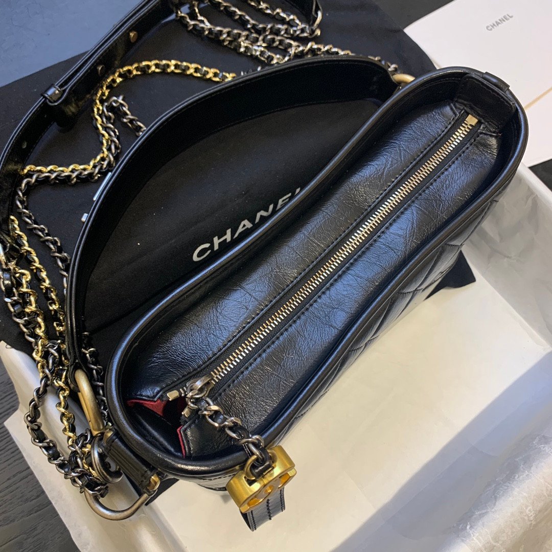 Chanel Gabrielle Hobo Bag Logo Letter Strap Edition (Small) 20cm 23