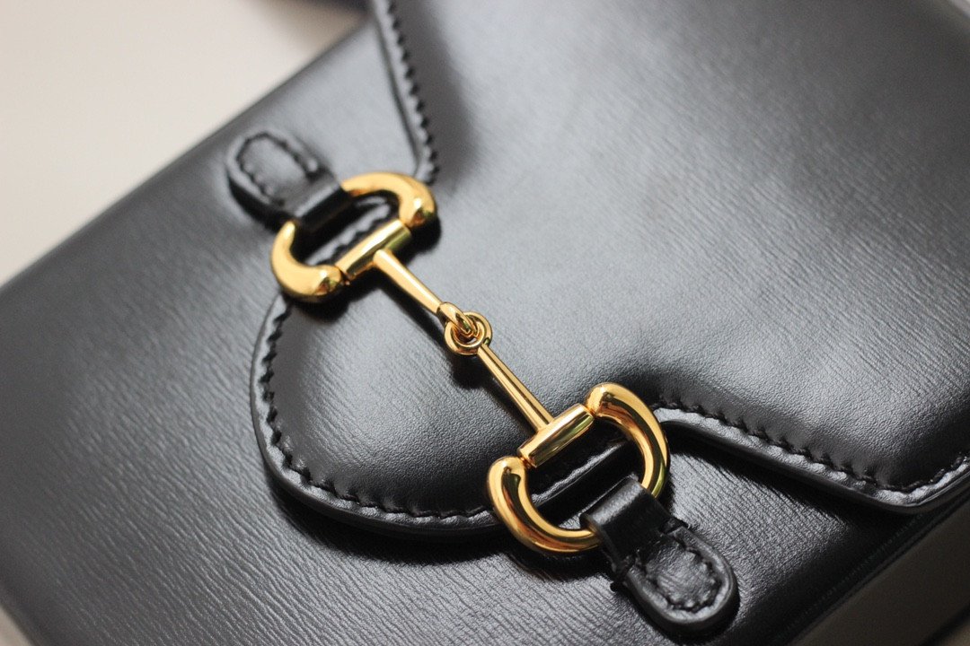 Gucci Horsebit 1995 Mini Bag Elegant Rectangular Leather Shoulder Bag 23