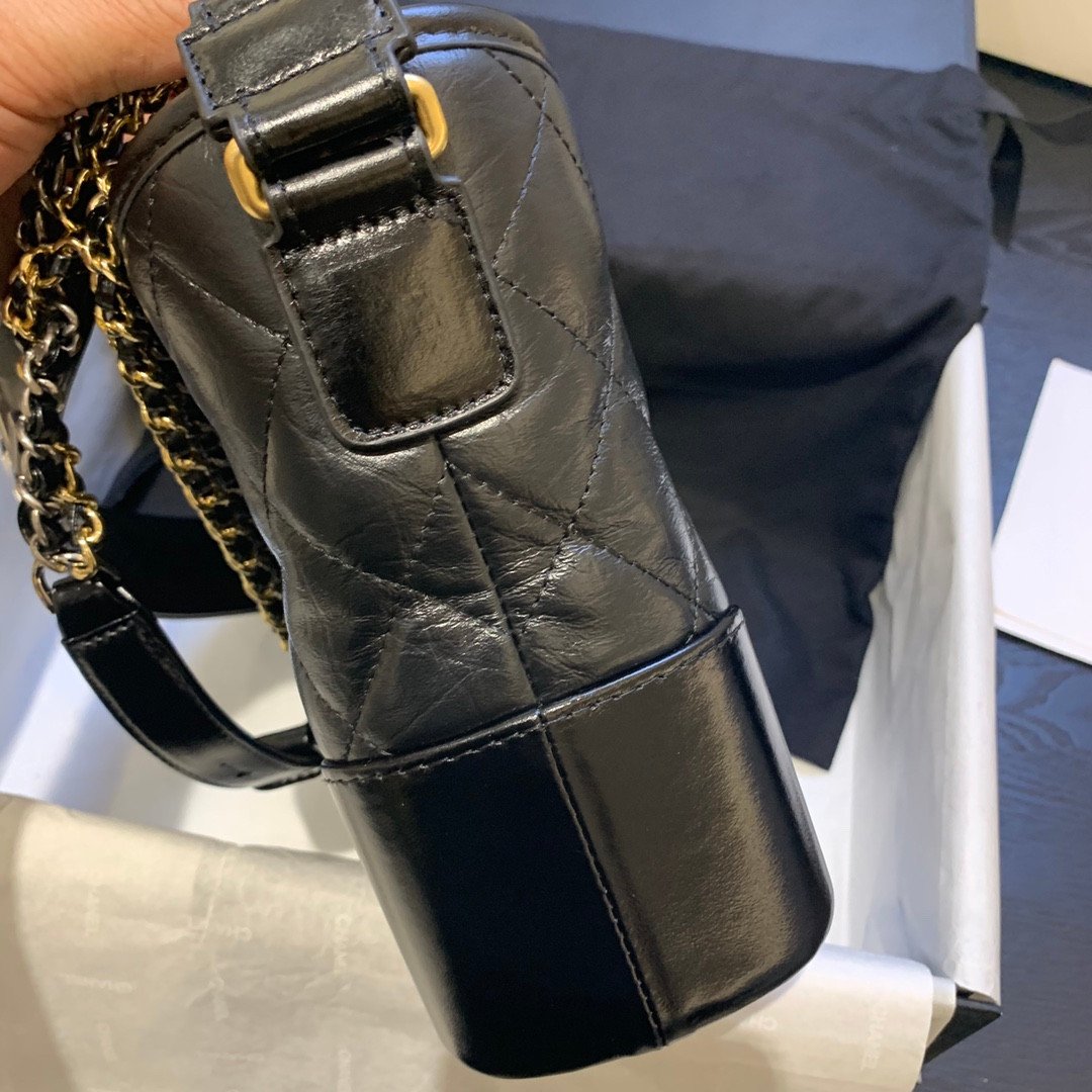 Chanel Gabrielle Hobo Bag Logo Letter Strap Edition (Small) 20cm 25