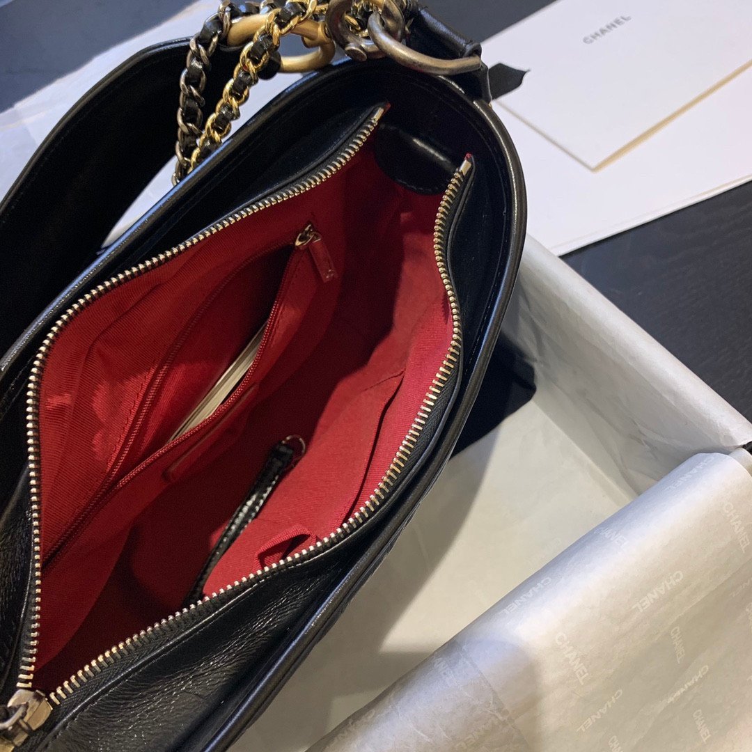 Chanel Gabrielle Hobo Bag Logo Letter Strap Edition (Small) 20cm 27
