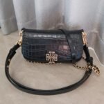 Black (Croc-Embossed)