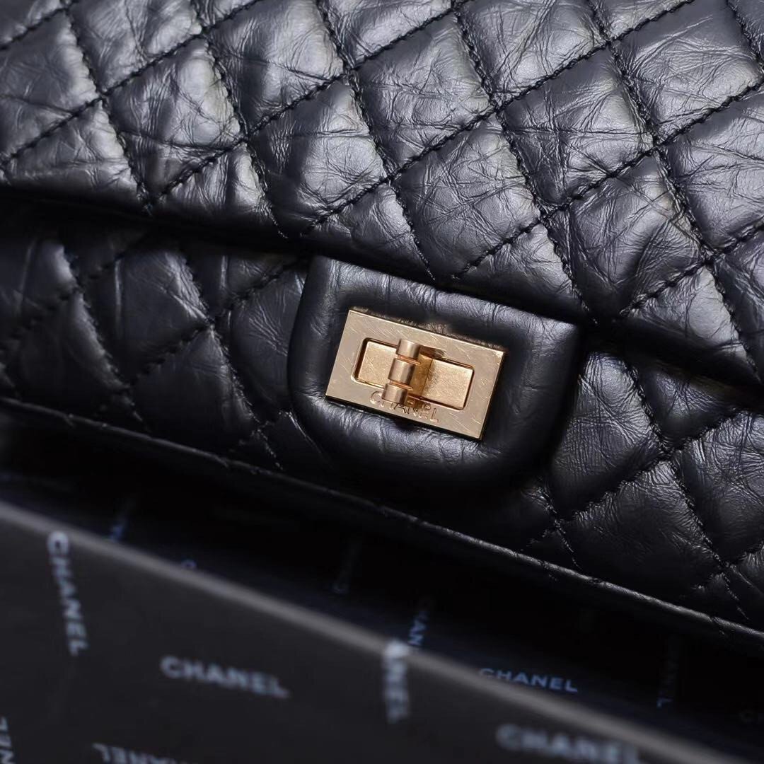 Chanel 2.55 Reissue Flap Bag Black Aged Calfskin 24cm 5
