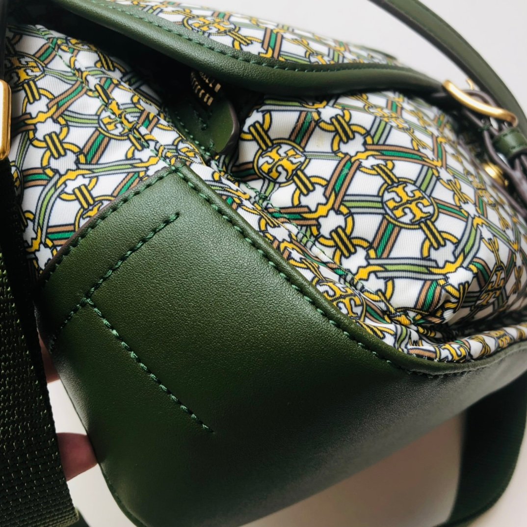 Tory Burch Geometric Link Printed Nylon Flap Crossbody Bag 22cm Green/Pink 5