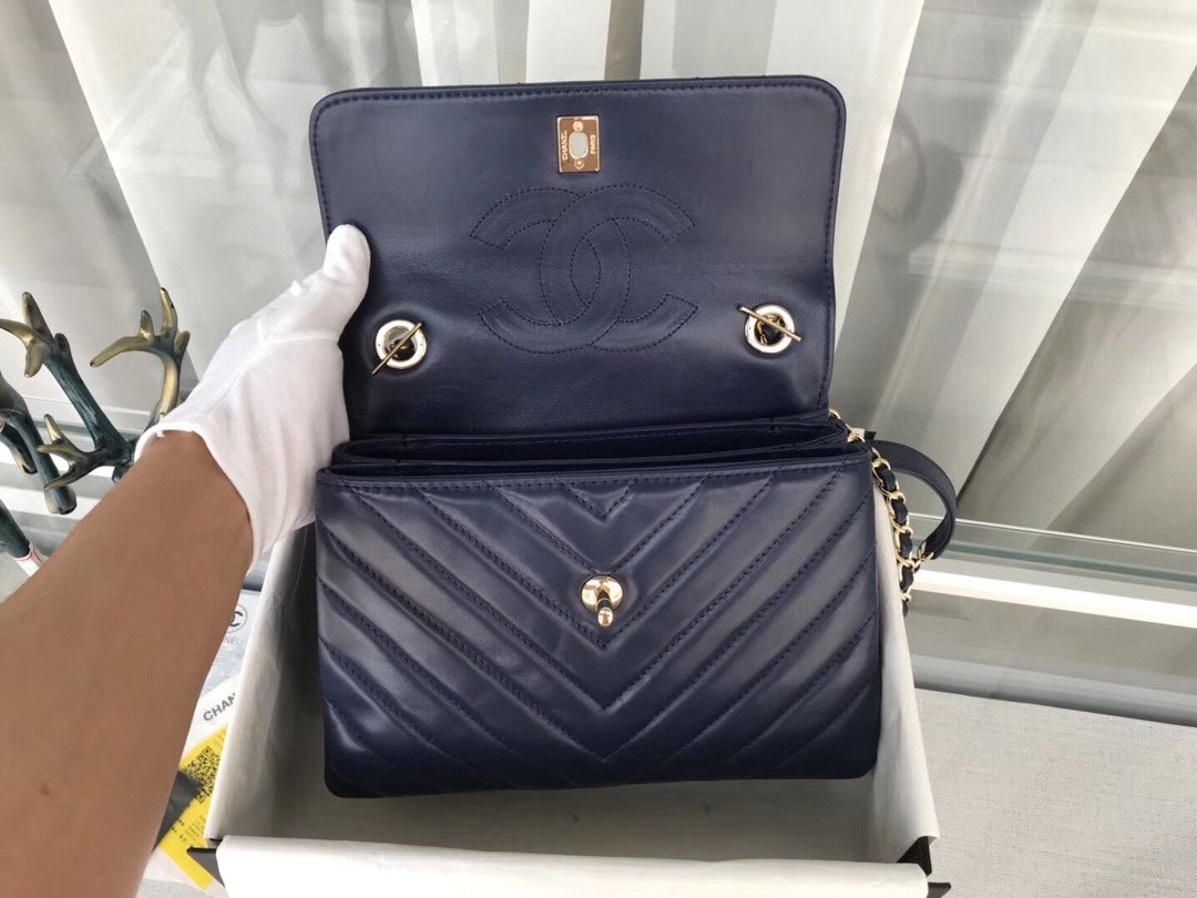 Chanel Trendy CC Chevron Top Handle Flap Bag 2018 Edition 6