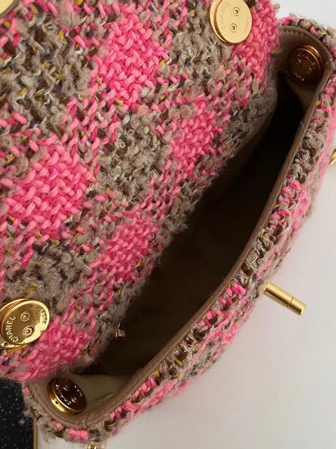 CHANEL 19 Mini Tweed Flap Bag 20cm Pink 7
