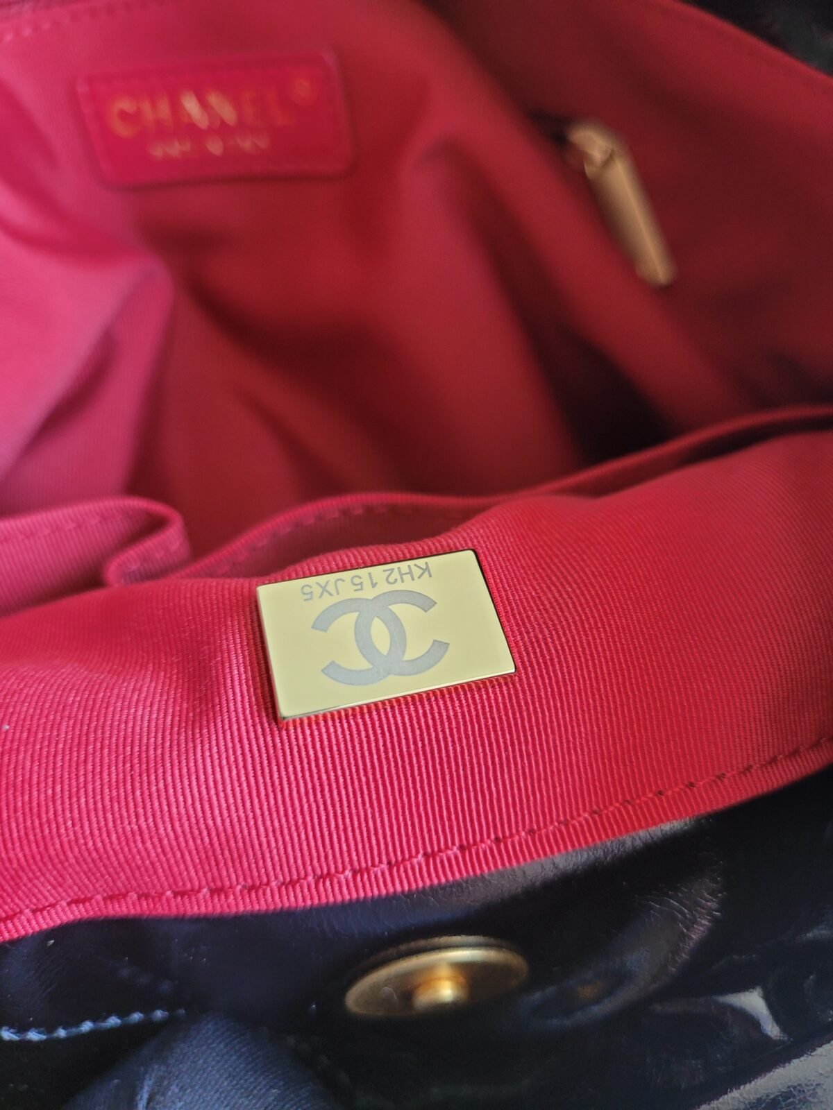 Chanel 22 Shiny “Oil Wax” Calfskin Tote Handbag 9