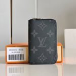 Louis Vuitton Vertical Zippy Coin Purse in Monogram Eclipse Canvas Compact Masculine Wallet 7.5cm