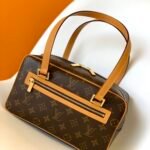 26 cm x 16 cm x 12 cm