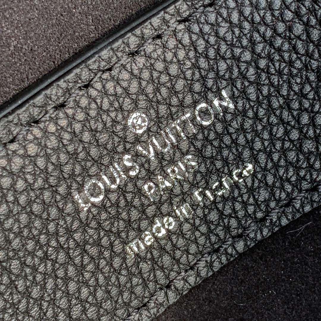 Louis Vuitton Lockme Ever Grained Calfskin Leather Top Handle Bag 28cm 17