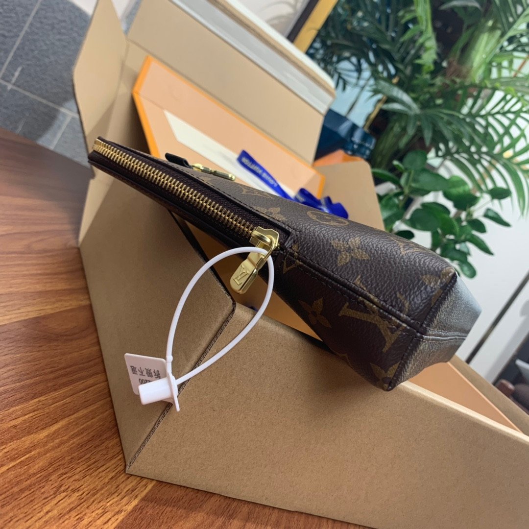 Louis Vuitton New Pouch 27cm Versatile Monogram & Damier Graphite Document Clutch and Tablet Organizer 17