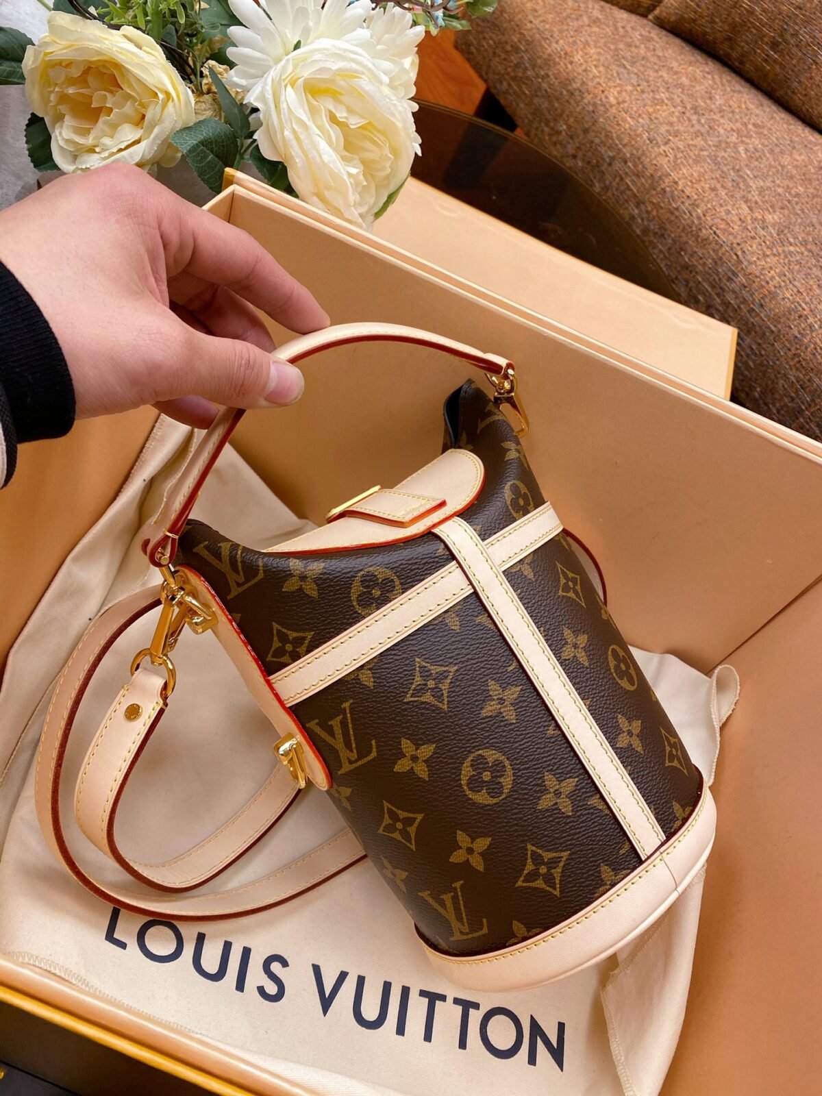Louis Vuitton Duffle Bag 22x23x14cm Classic Monogram Canvas Bucket Bag 2