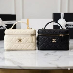 Chanel Caviar Quilted Top Handle Vanity Case Bag with Gold Hardware 19.5cm