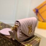 Louis Vuitton New Wave Multi-Pochette in Quilted Calfskin 19cm Pink Purple 3-in-1 Versatile Crossbody Bag 3