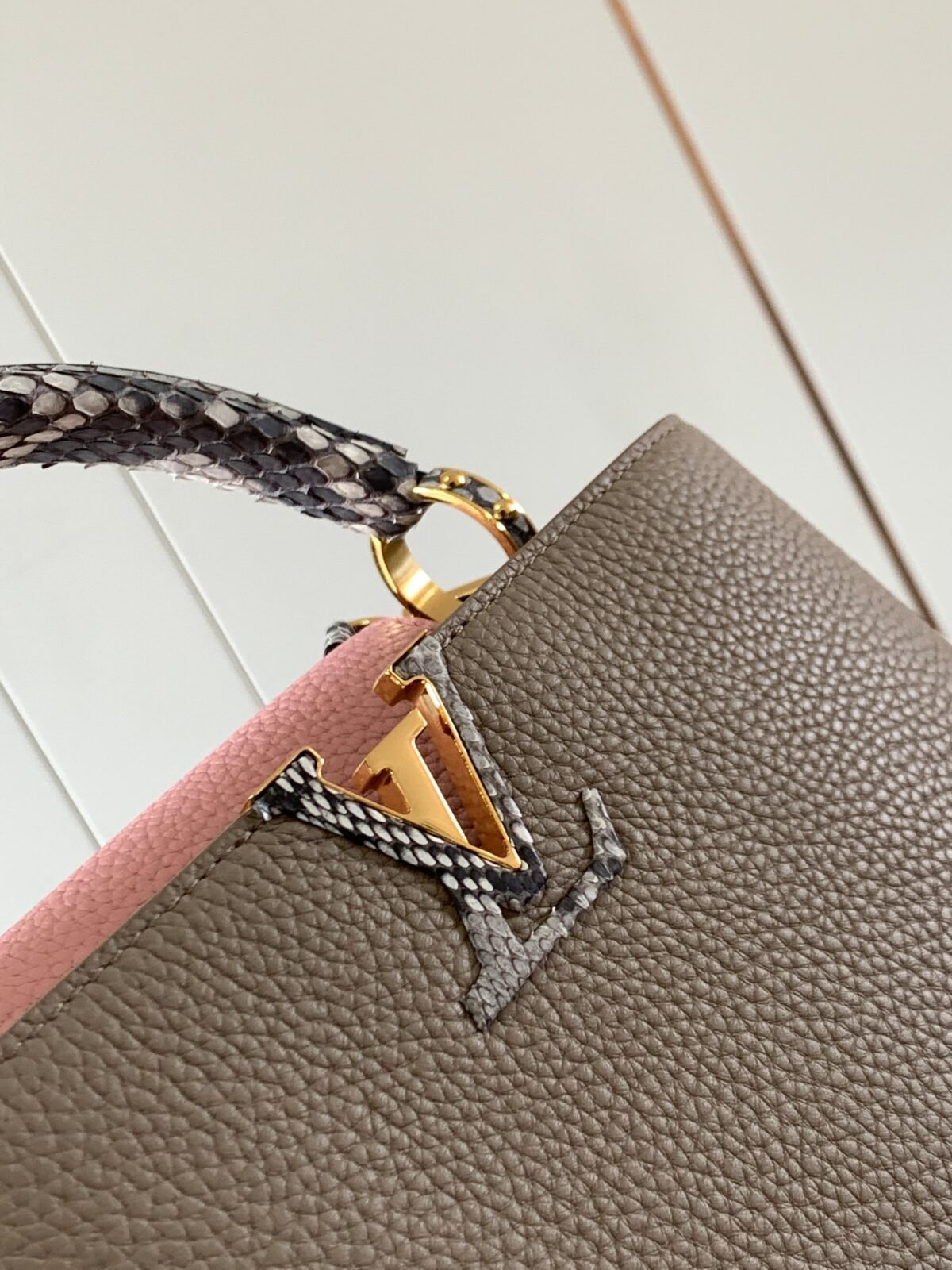 Louis Vuitton Capucines BB 27cm Handle Bag Elephant Grey Taurillon Leather with Exotic Python Details 4