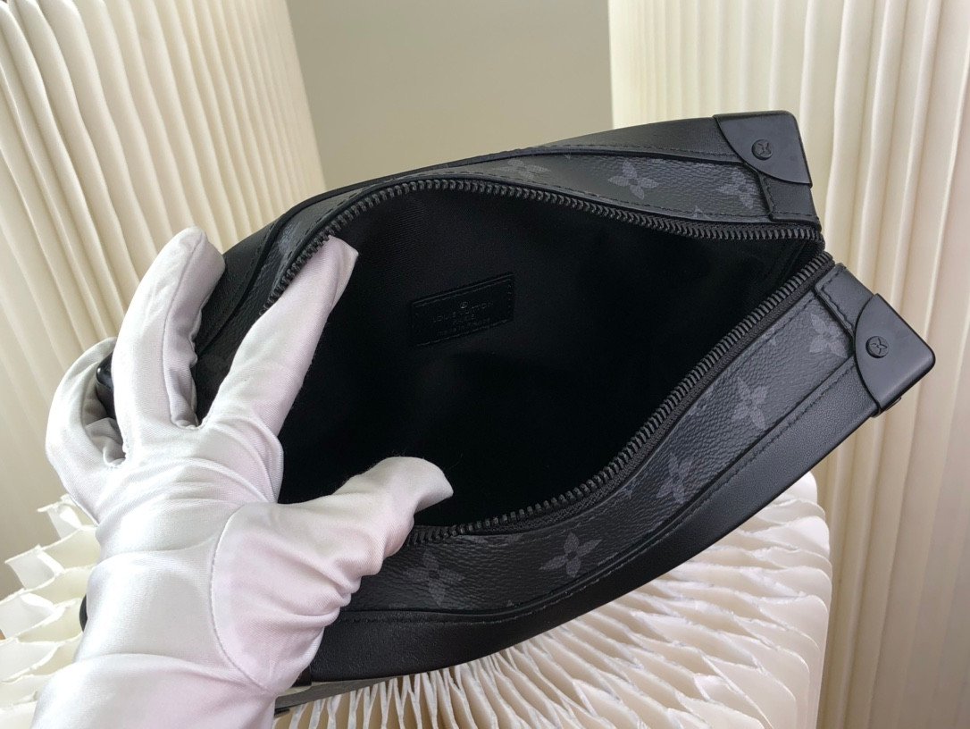 Louis Vuitton Soft Trunk in Monogram Eclipse Canvas Virgil Abloh Edition Unisex Crossbody Bag 25cm 5