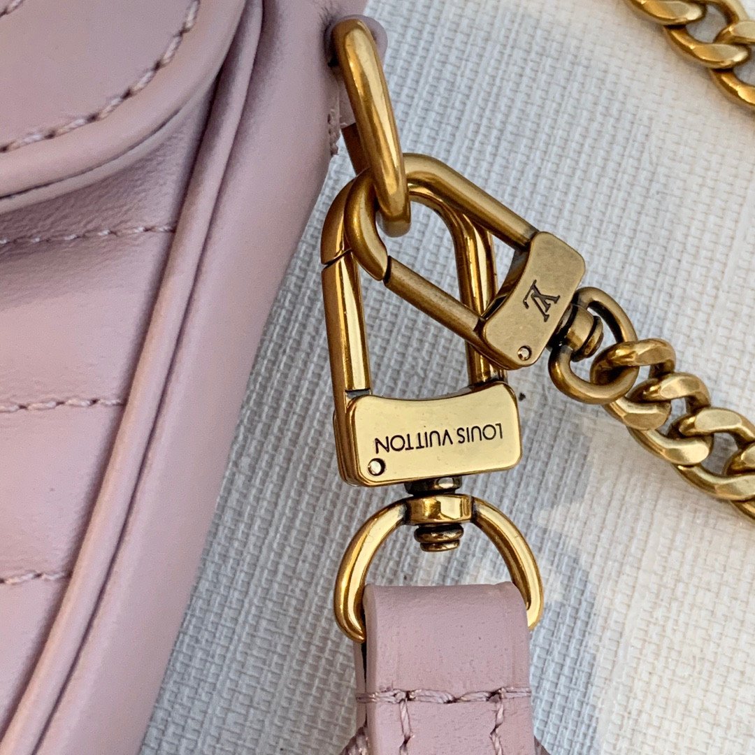 Louis Vuitton New Wave Multi-Pochette in Quilted Calfskin 19cm Pink Purple 3-in-1 Versatile Crossbody Bag 5