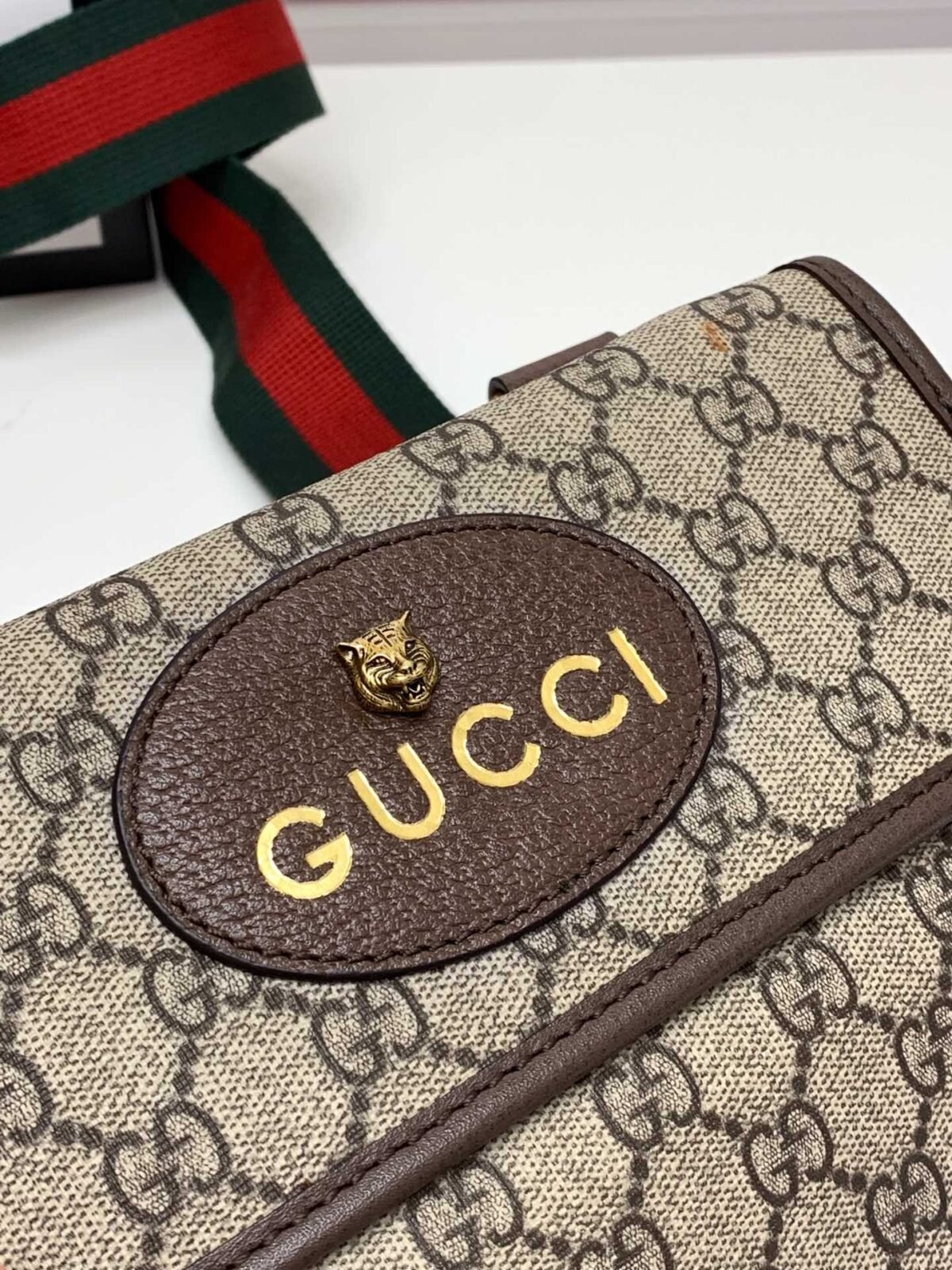 Gucci Neo Vintage GG Supreme Mini Messenger Bag 20cm Unisex Crossbody with Tiger Head Detail 6