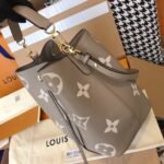 Louis Vuitton NéoNoé Bucket Bag 26cm Dove Grey Giant Monogram 8