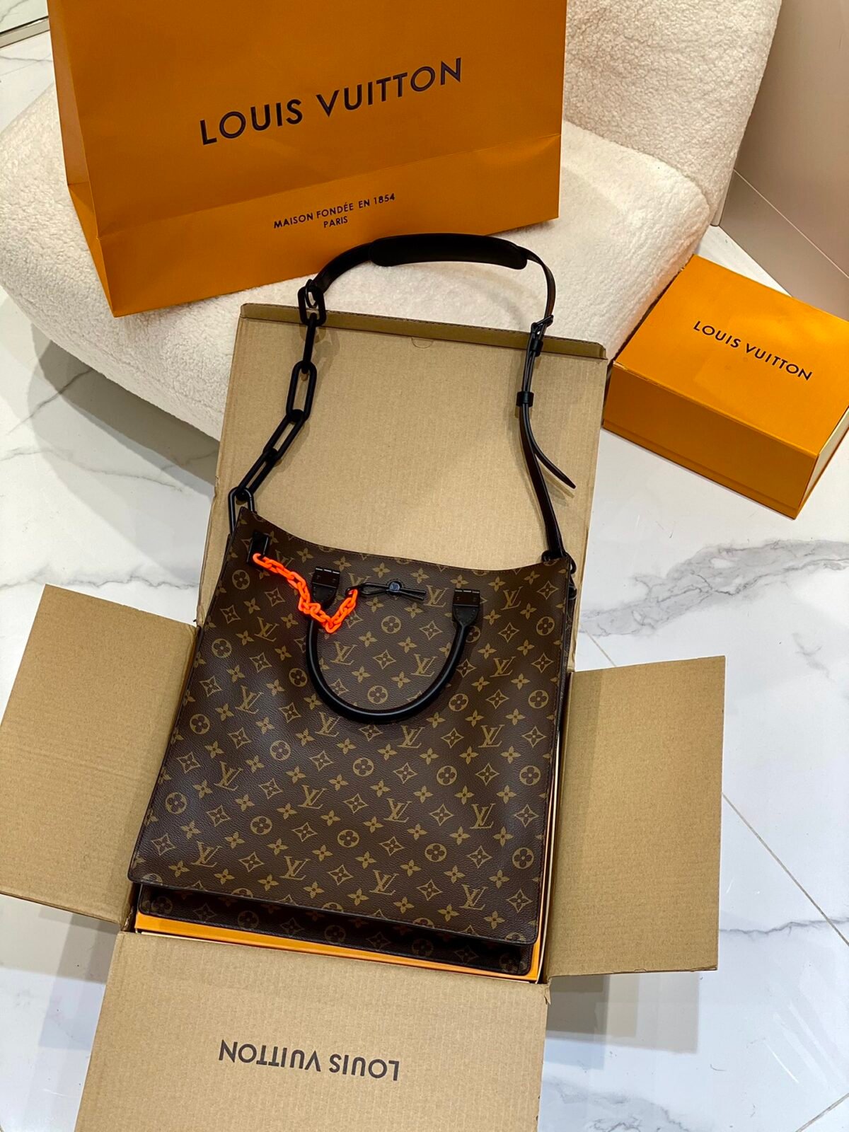 Louis Vuitton Sac Plat Messenger Tote Bag 36cm Virgil Abloh Monogram Canvas with Neon Chain 8