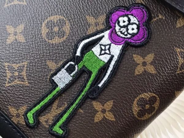 8 8