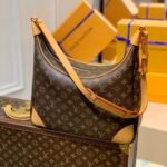 35 cm x 23 cm x 10 cm