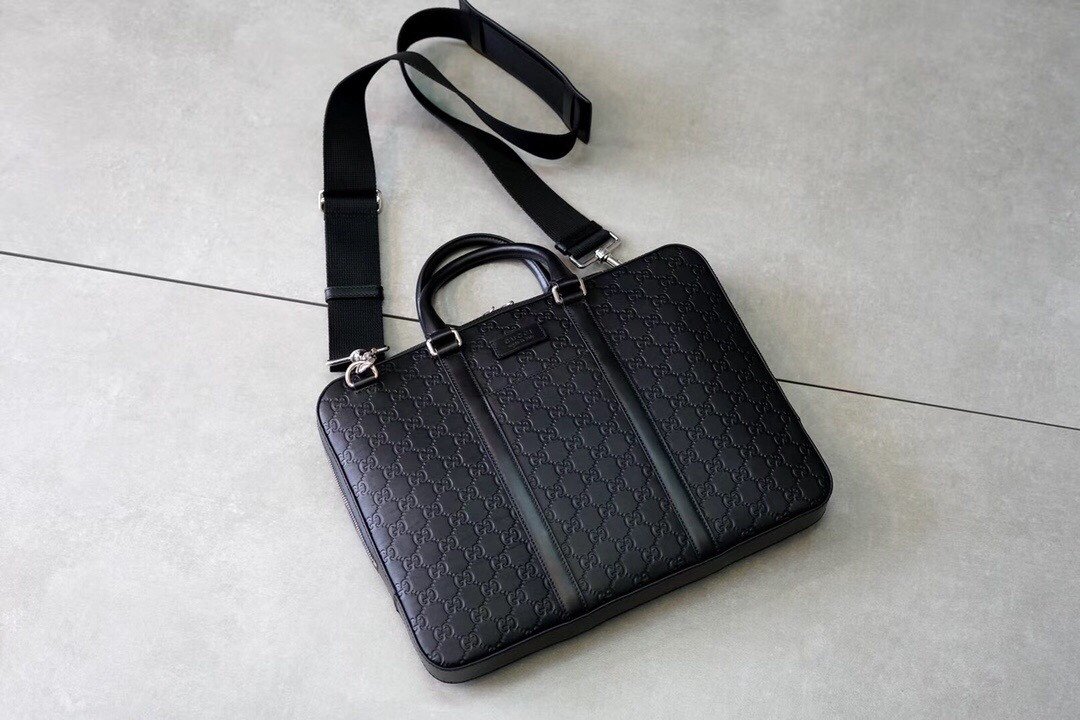 Gucci Signature Black Leather Slim Briefcase Men’s Embossed Calfskin Business Laptop Bag with Palladium-Toned Hardware 1