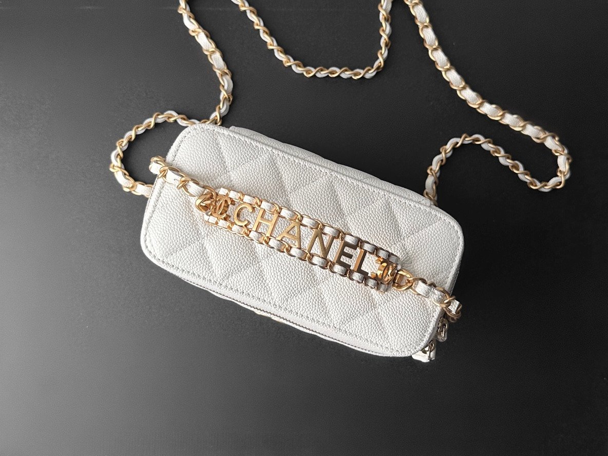 Chanel Signature Letter Handle Vanity Case 17cm Upgraded Caviar Leather Edition 12