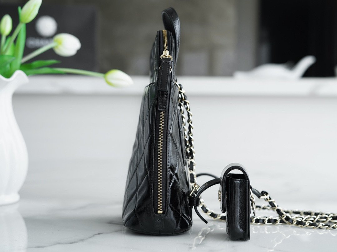 CHANEL 22A Metiers d’Art Collection Glossy Calfskin Backpack with Detachable Mini Pouch Leather Urban Rucksack 14