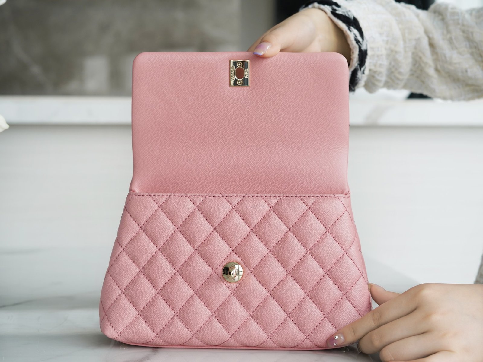 CHANEL Coco Handle Small Flap Bag 24cm in Grained Calfskin Elegant Top Handle Crossbody with Gold-Tone Hardware 14