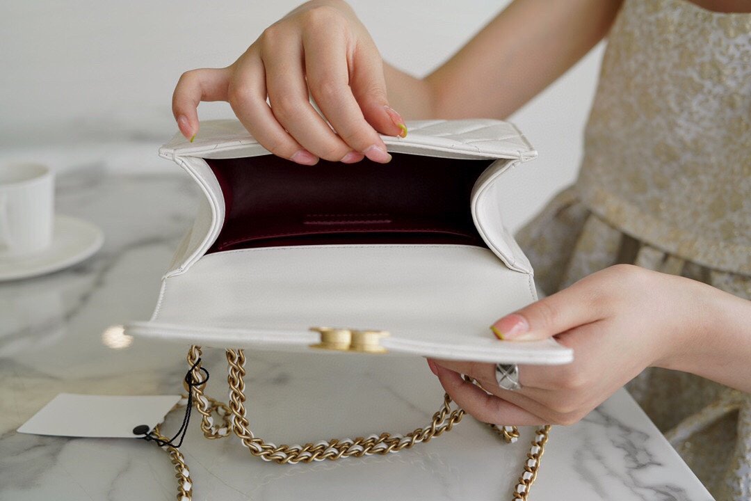 Chanel 2021 Métiers d’Art Collection Mini Flap Bag 19cm Smooth Calfskin with Double Adjustable Golden Balls 17