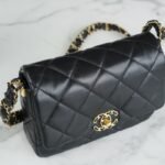 CHANEL 23k Autumn/Winter Collection Wide Strap Quilted Flap Bag 20.5cm 4 Colors 18