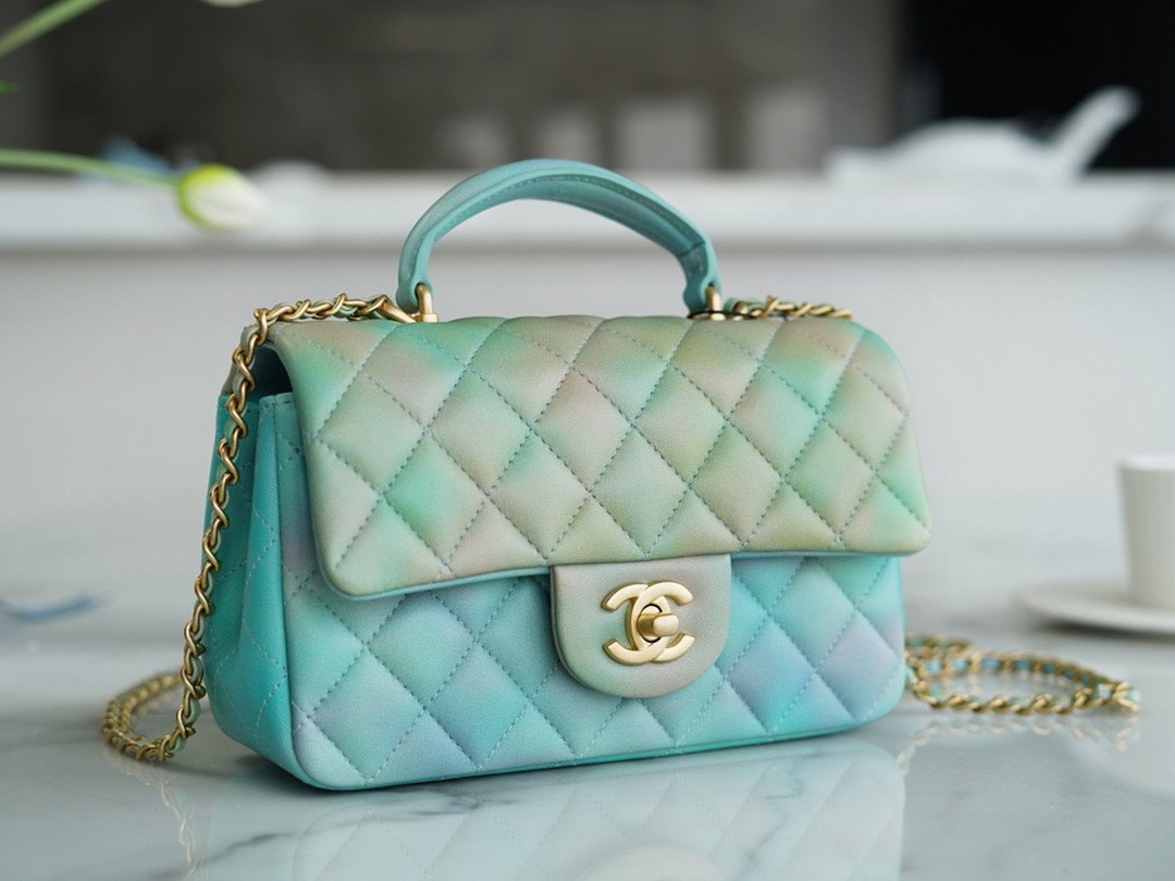 Chanel 22P “King of Bags” Iridescent Gradient Mini CF Top Handle Bag Summer Edition 20cm Shoulder Bag 2