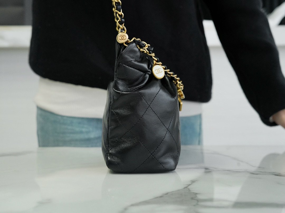 Chanel 23P Mini 22 Bag 17x16x7cm Black Quilted Lambskin with Candy Charms Luxury Crossbody Pouch 3