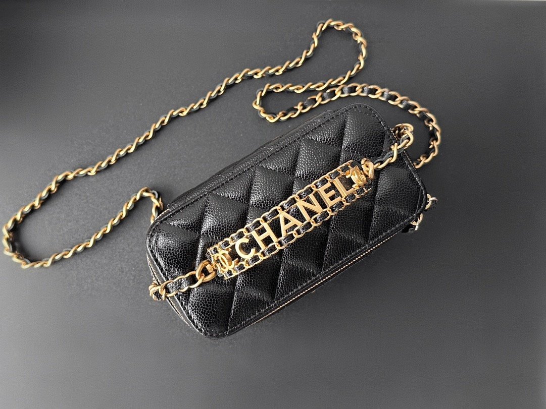 Chanel Signature Letter Handle Vanity Case 17cm Upgraded Caviar Leather Edition 3