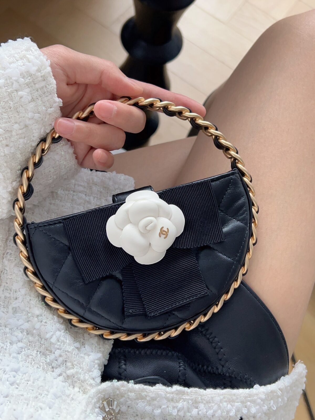 Chanel 23K Camellia Bow Hula Hoop Micro Bag 16cm Quilted Lambskin Evening Clutch & Wristlet 3