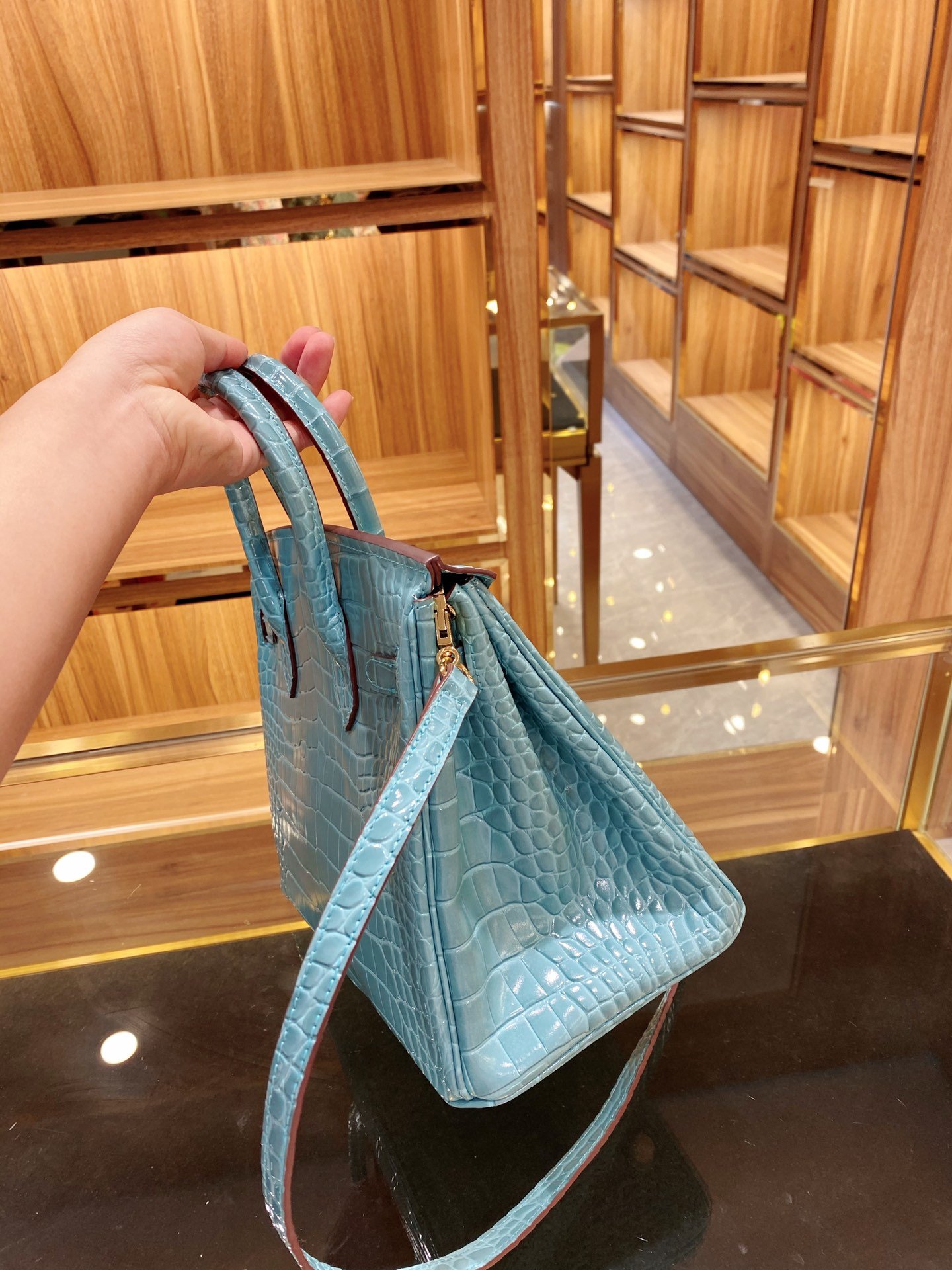 Hermès Queen Birkin Style Crocodile-Embossed Genuine Leather Handbag 30cm with Detachable Shoulder Strap 4