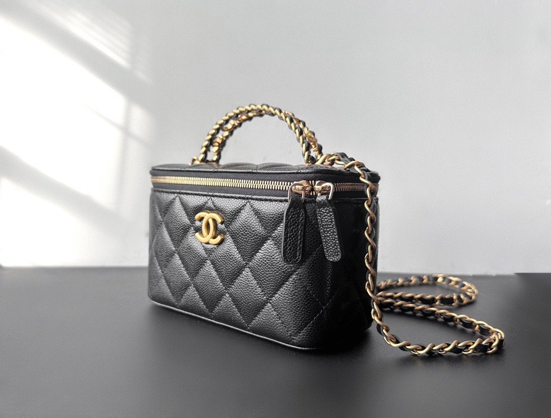 Chanel Signature Letter Handle Vanity Case 17cm Upgraded Caviar Leather Edition 4