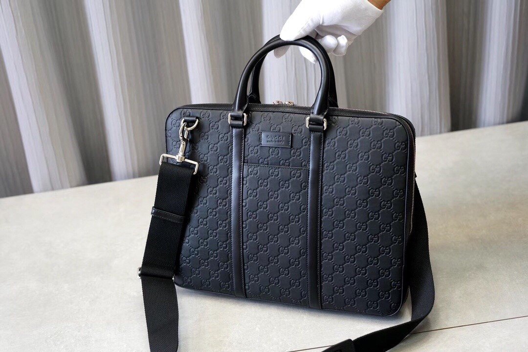 Gucci Signature Black Leather Slim Briefcase Men's Embossed