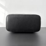 Chanel Signature Letter Handle Vanity Case 17cm Upgraded Caviar Leather Edition 5