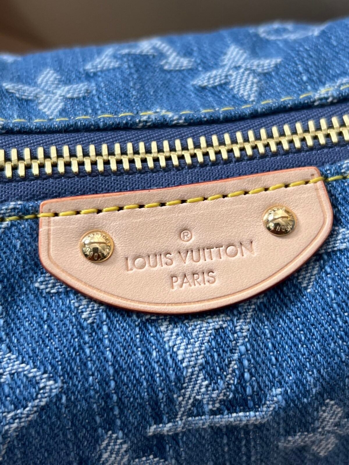 Louis Vuitton Hills Pochette in Monogram Denim Shoulder Bag 18.5cm A Contemporary Icon of Casual Luxury 8