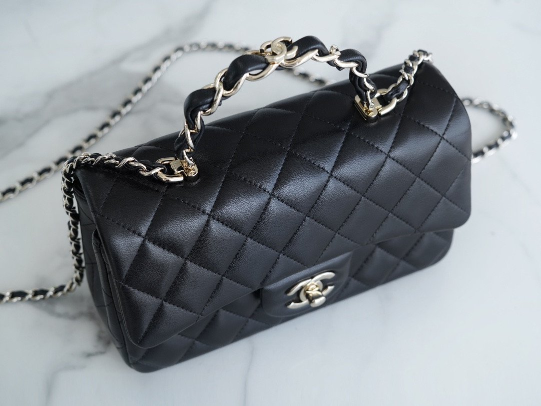 Chanel 23K Autumn/Winter Mini Classic Flap Bag 20cm The “Double C” Top Handle in Premium Quilted Leather 9