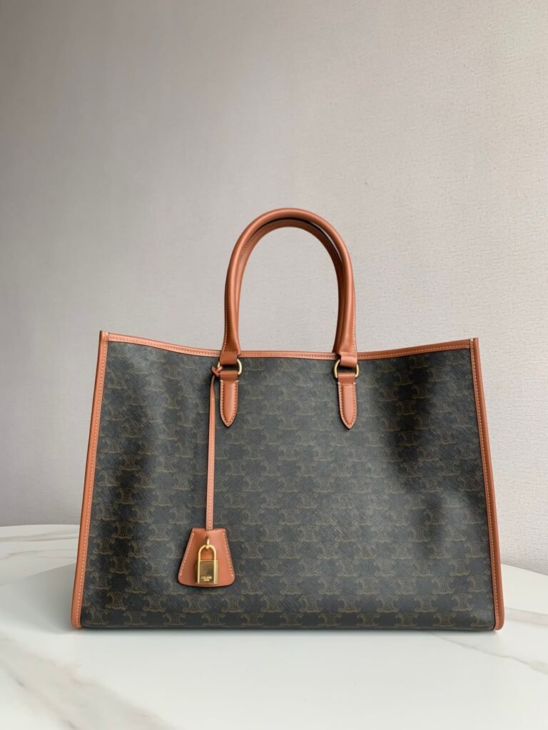 CELINE Horizontal Cabas Tote Bag 43cm Triomphe Canvas Laptop Handle Bag – Image 1