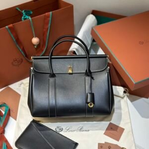 Loro Piana Loom L32 Grained Calfskin Handbag 33cm Designer Tote Bag with Padlock & Pouch Loro Piana Loom L32 Grained Calfskin Handbag 33cm Designer Tote Bag with Padlock & Pouch