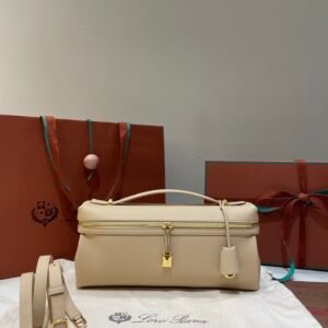 Loro Piana Extra Softy L33 Bag Quiet Luxury Fine-Grained Leather Handbag with Crossbody Strap Loro Piana Extra Softy L33 Bag Quiet Luxury Fine-Grained Leather Handbag with Crossbody Strap