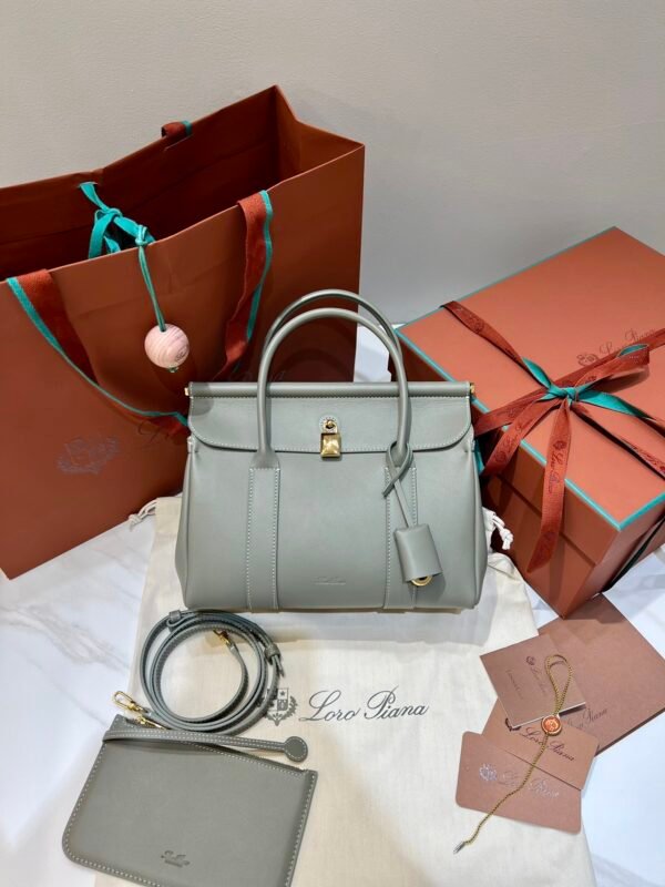1 Loro Piana Loom L25 Handbag Grained Leather Designer Top Handle Bag with Crossbody Strap