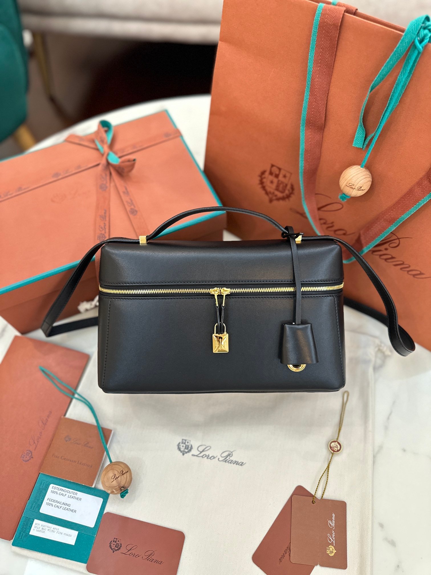 Loro Piana Extra Bag 27 Premium Calfskin Handbag with Steel Hardware Timeless Quiet Luxury Top-Handle Bag 4 Colors Loro Piana Extra Bag 27 Premium Calfskin Handbag with Steel Hardware Timeless Quiet Luxury Top-Handle Bag 4 Colors