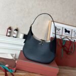 Loro Piana Bale Mini Bucket Bag Soft Natural Grained Calfskin Leather Top-Tier Quality Handbag 6 Elegant Colors Loro Piana Bale Mini Bucket Bag Soft Natural Grained Calfskin Leather Top-Tier Quality Handbag 6 Elegant Colors